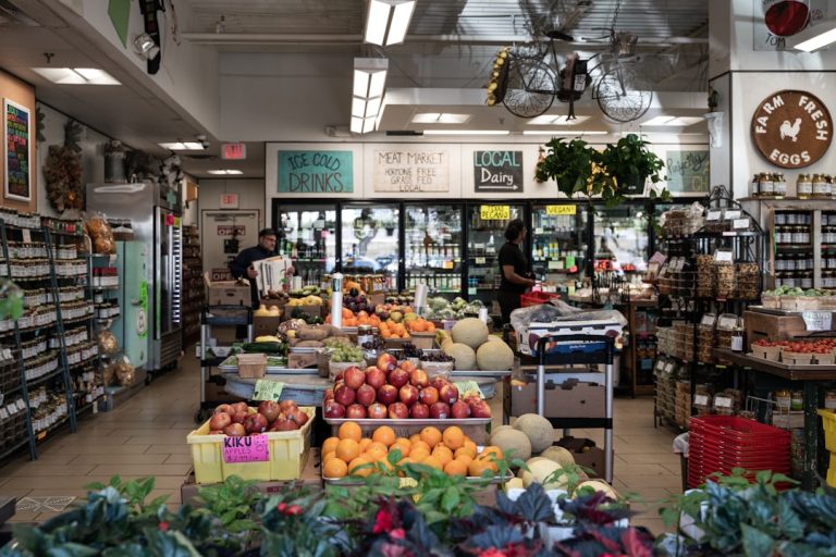 Photo Organic Grocery Stores Saint Paul