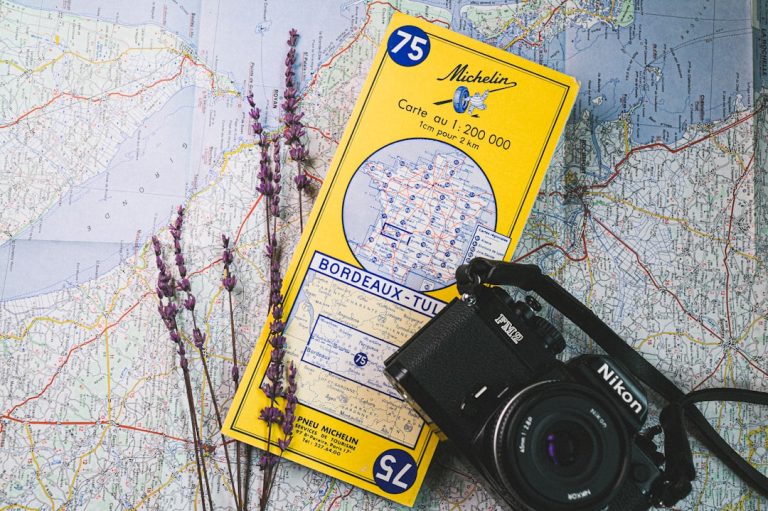 Photo Budget Travel Guide